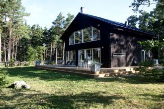 Modernt hus vid havet (sjötomt) uthyres, Björkhaga