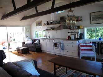  Sommarhus varsamt renoverat med modern standard