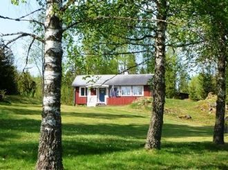 Mysig stuga med sjöutsikt