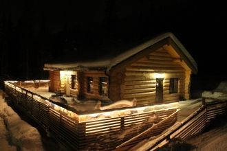 Nybyggt exklusivt timmerhus i Funäsdalen