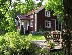 Charmigt 1800-tals torp nära S:t Anna skärgård