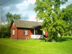 En röd liten stuga