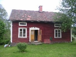 Charmig 1800-tals gård i hjärtat av Sverige