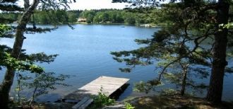 Sjöstuga vid Bunn, Gränna, med egen brygga och båt