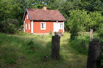 Mycket fint torp nära sjö