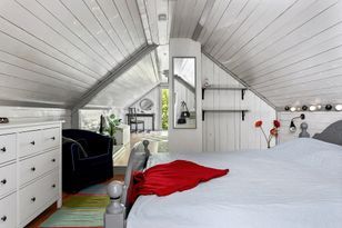Mysig loftlägenhet belägen på hästgård i Tvååker