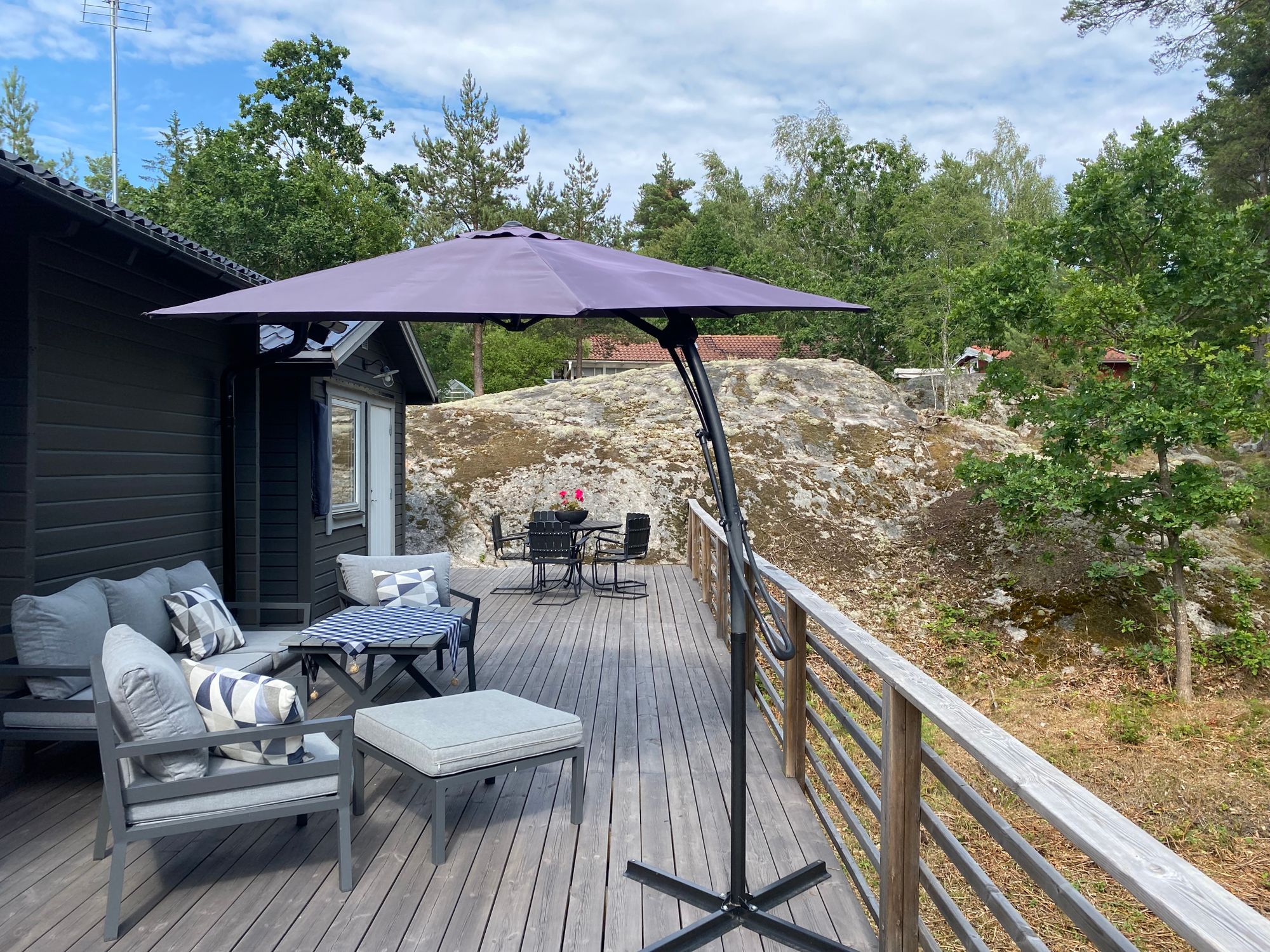 Modernt fritidshus i magisk ytterskärgård – bild 8 av 24