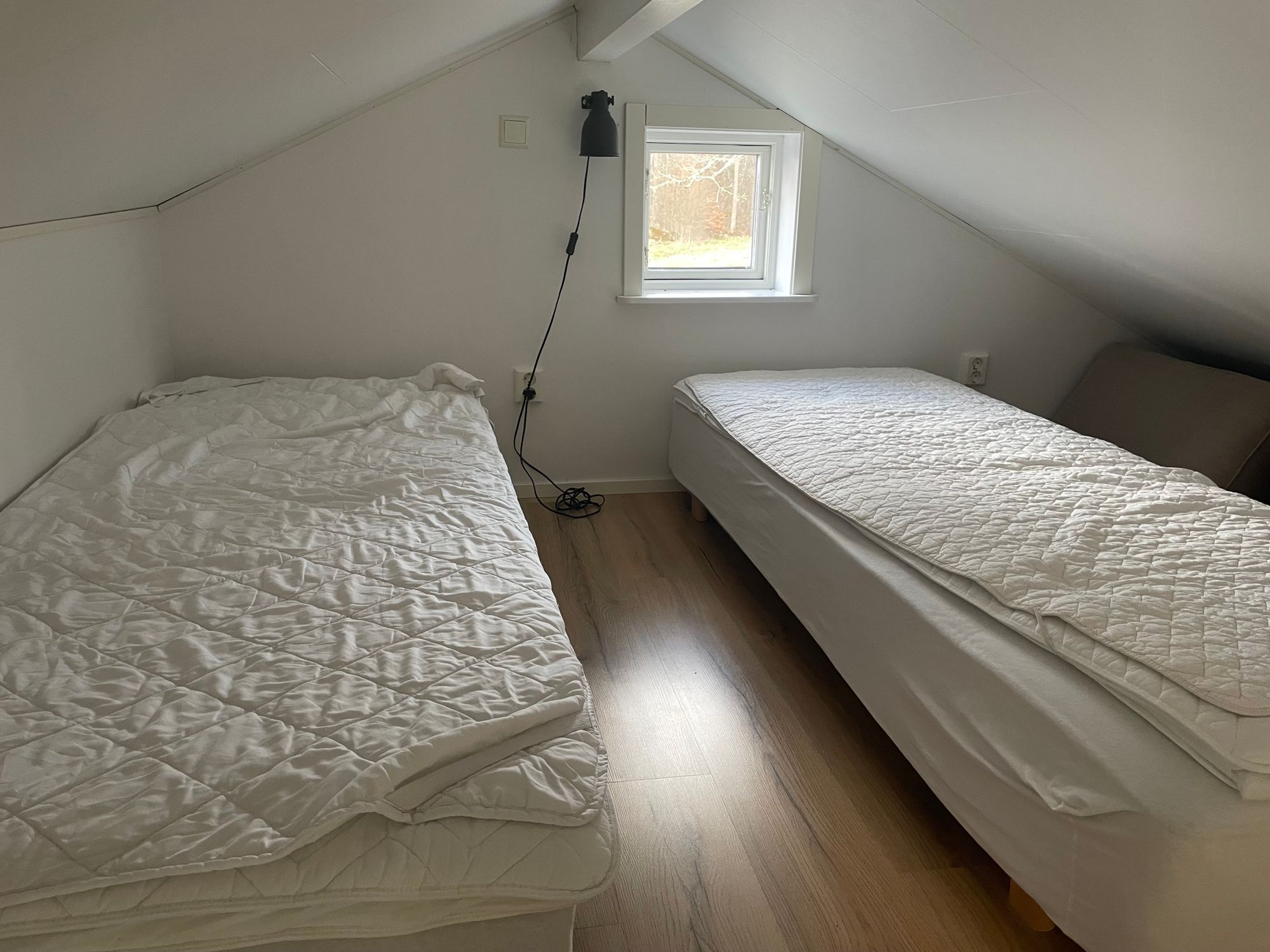 Mysig stuga lantligt läge nära stad,sjö och hav – bild 7 av 9
