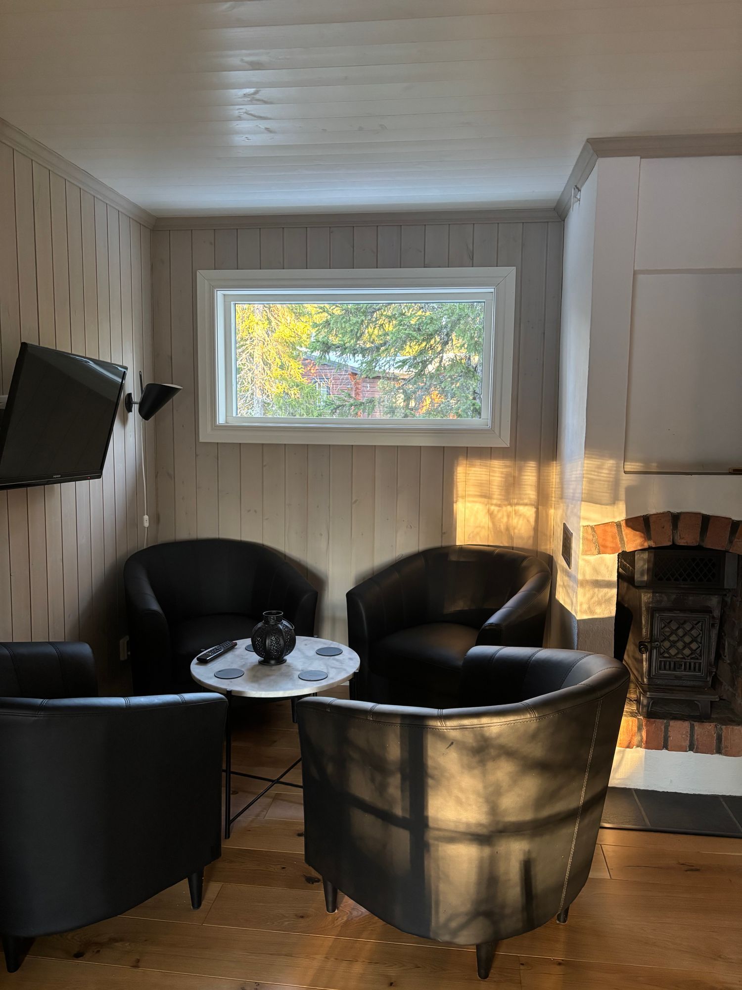 Nyrenoverad stuga i Hemfjällstangen – bild 7 av 19