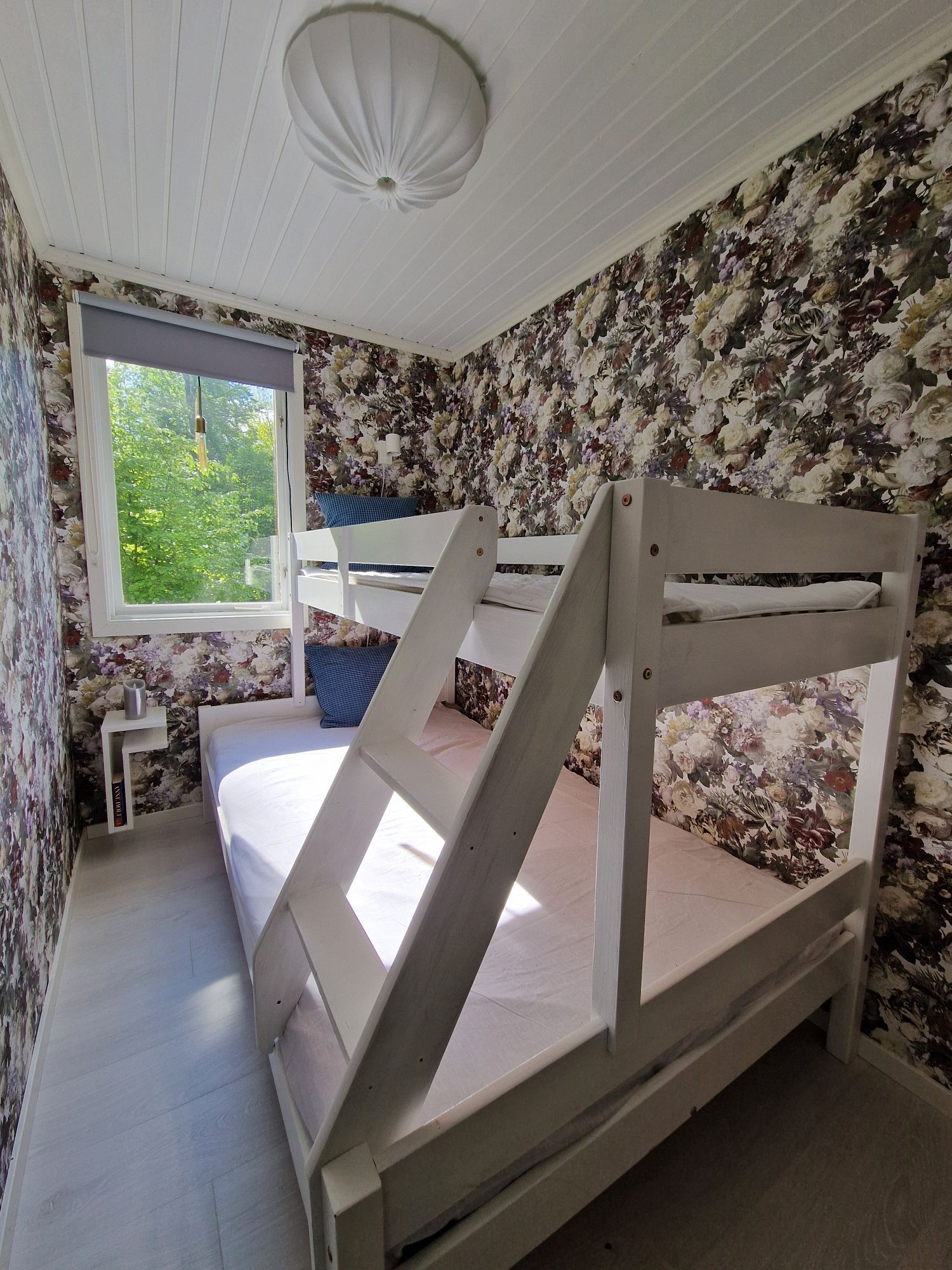 Mysig stuga nära Västersjön – bild 8 av 24