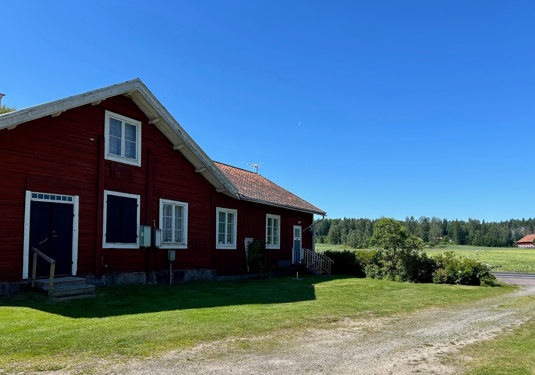 Mysig sjöstuga vid Långsvan – bild 8 av 23