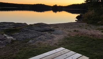 Liten extra stuga på tomten