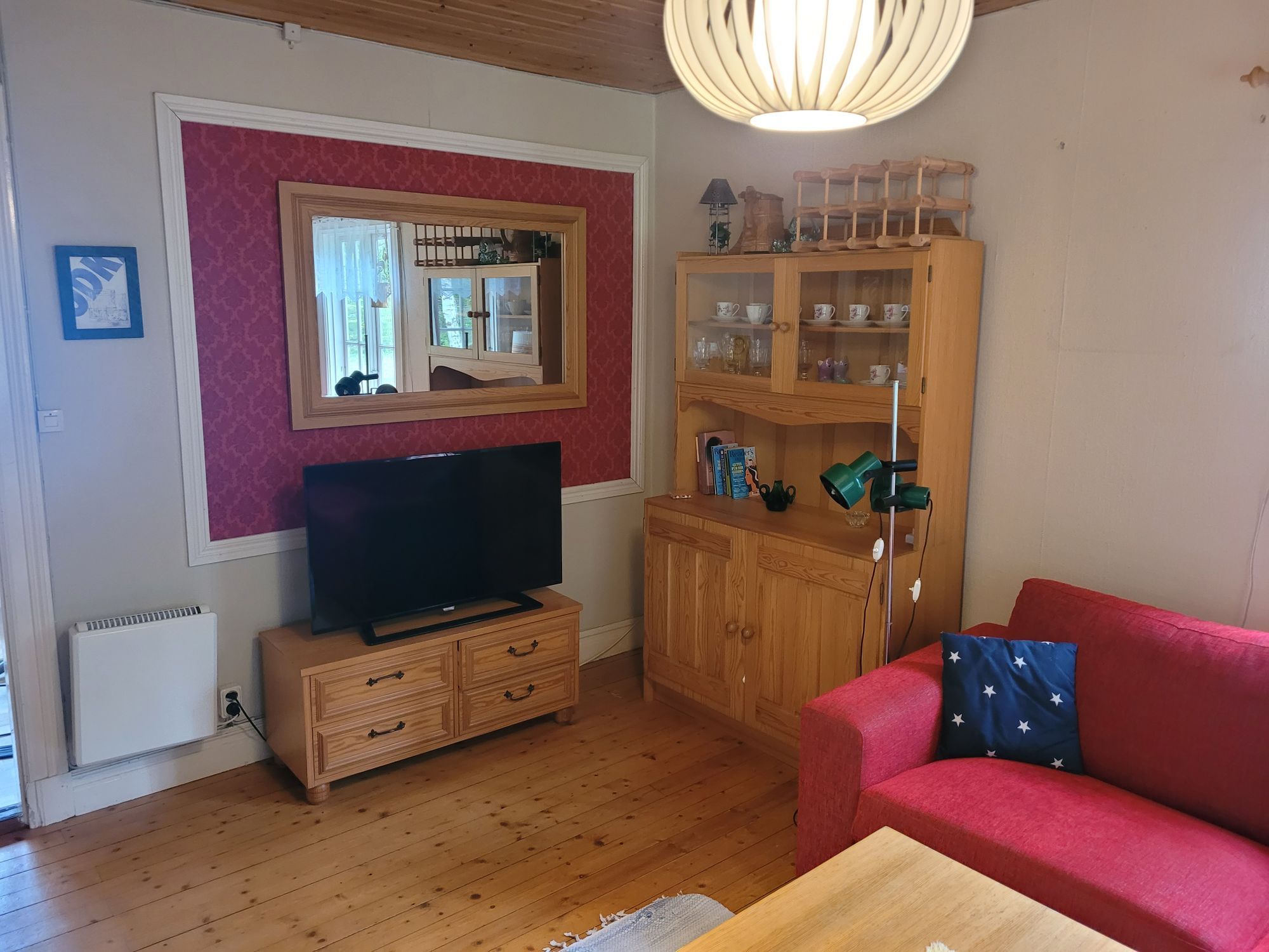 Sommarstuga på sjötomt – bild 14 av 15