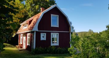 Simple spacious cottage in Dalsland with sauna