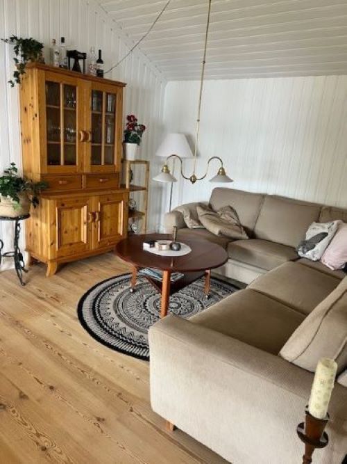 Mysig stuga på landet i charmiga Gamlebyviken – bild 11 av 15