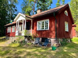 Sommarstuga med Sjötomt i Källvik