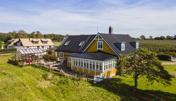 SOLHAGEN - Kullahalvön lantligt nära hav och natur