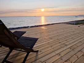 Hus med strandtomt