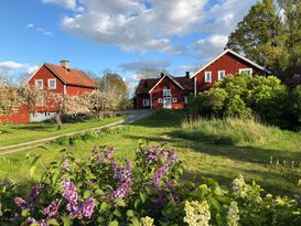 Rent the farm hotel Lilla Sörgården on Färingsö