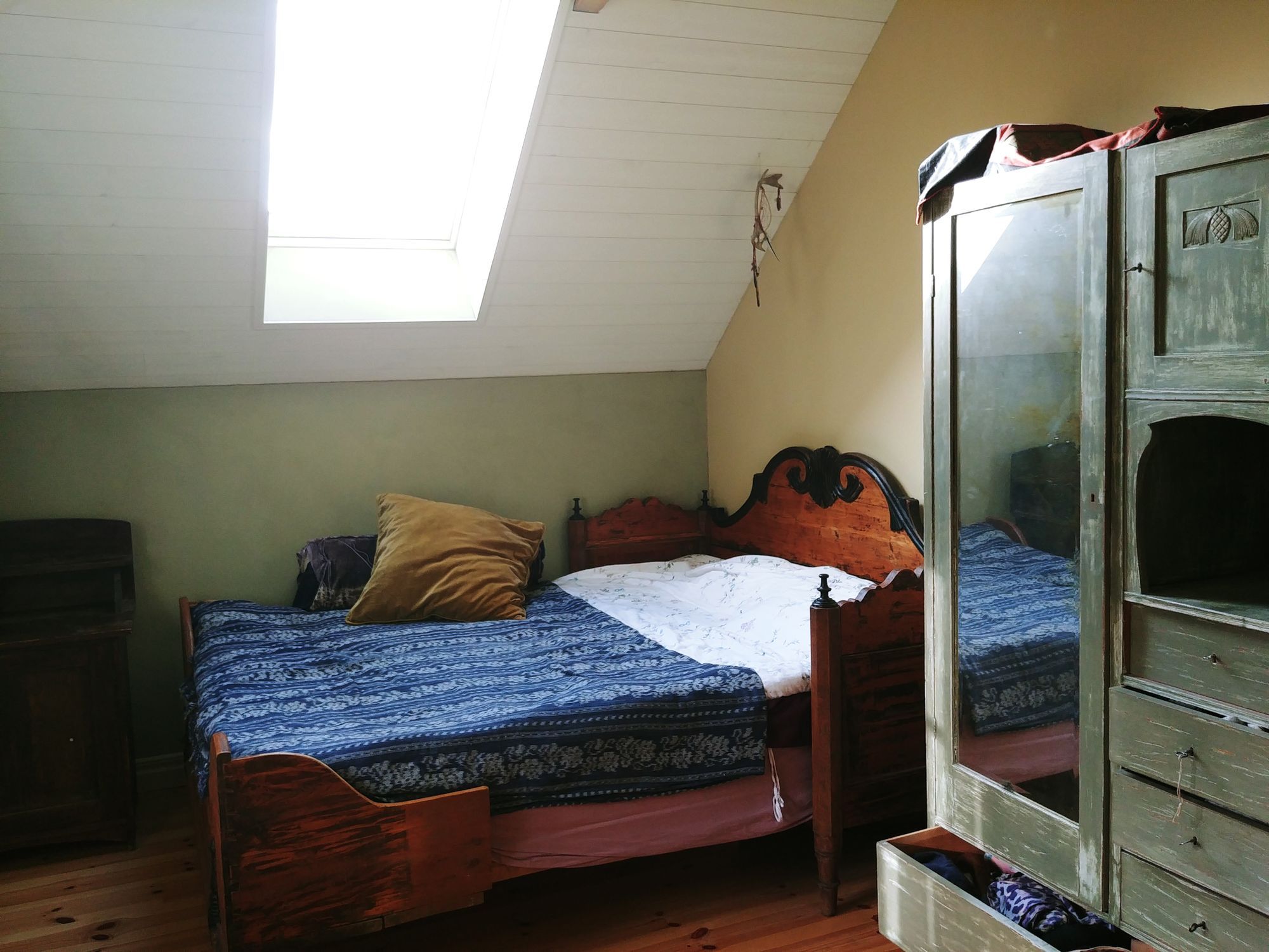 Stort hus med havsutsikt på Österlen – bild 3 av 24