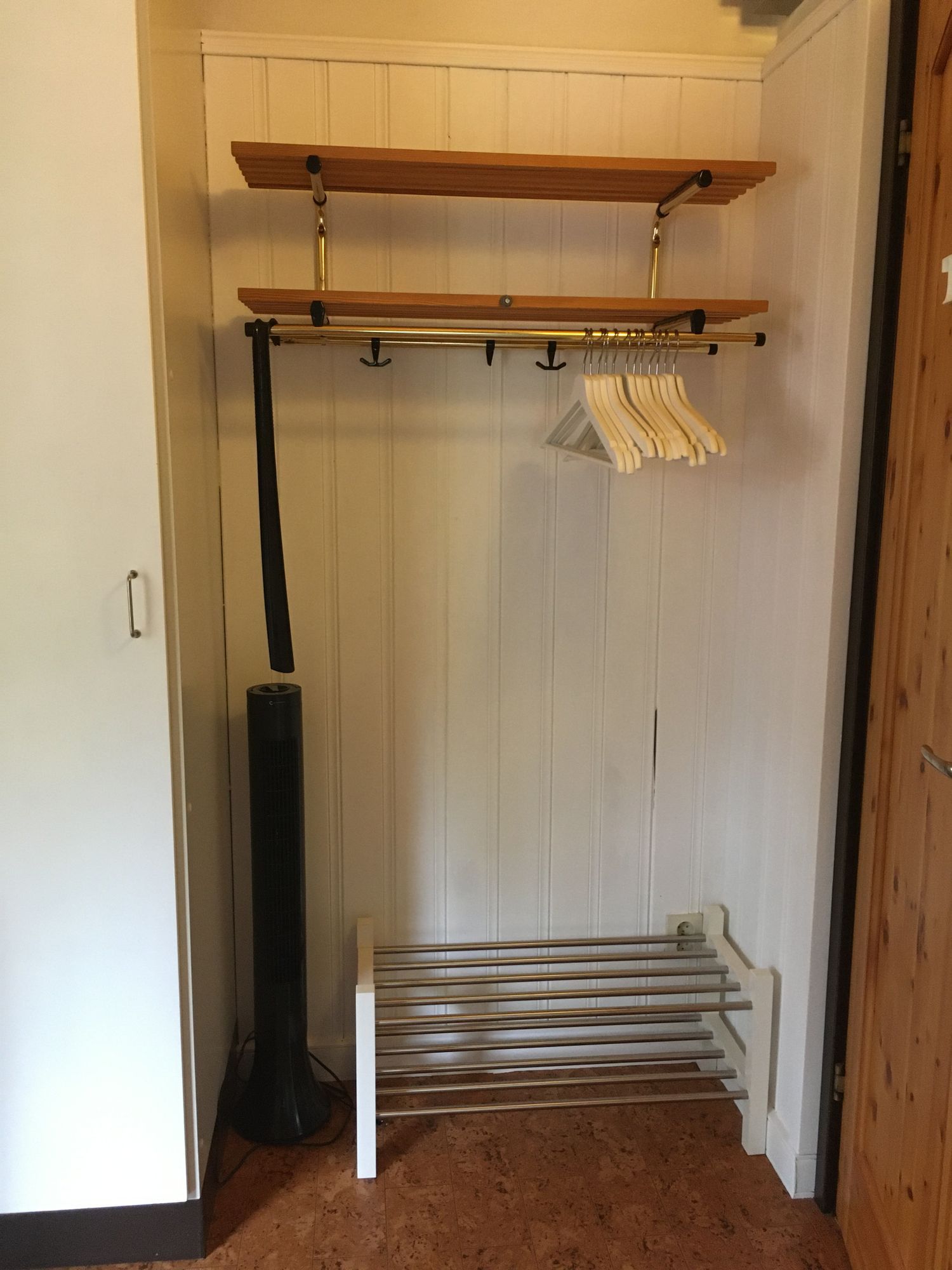 Mysig stuga på Sollerön🏡 250 m till Morgondoppet! – bild 20 av 24