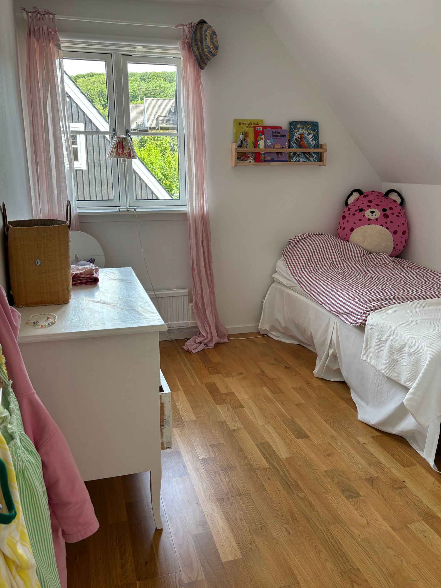 Charmigt hus i centrala Mölle – bild 13 av 15