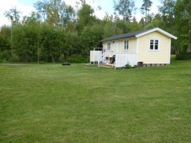 Enkelt sjönära boende i lillstugan