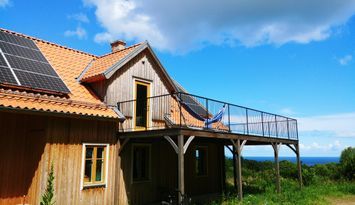 Stort hus med havsutsikt på Österlen