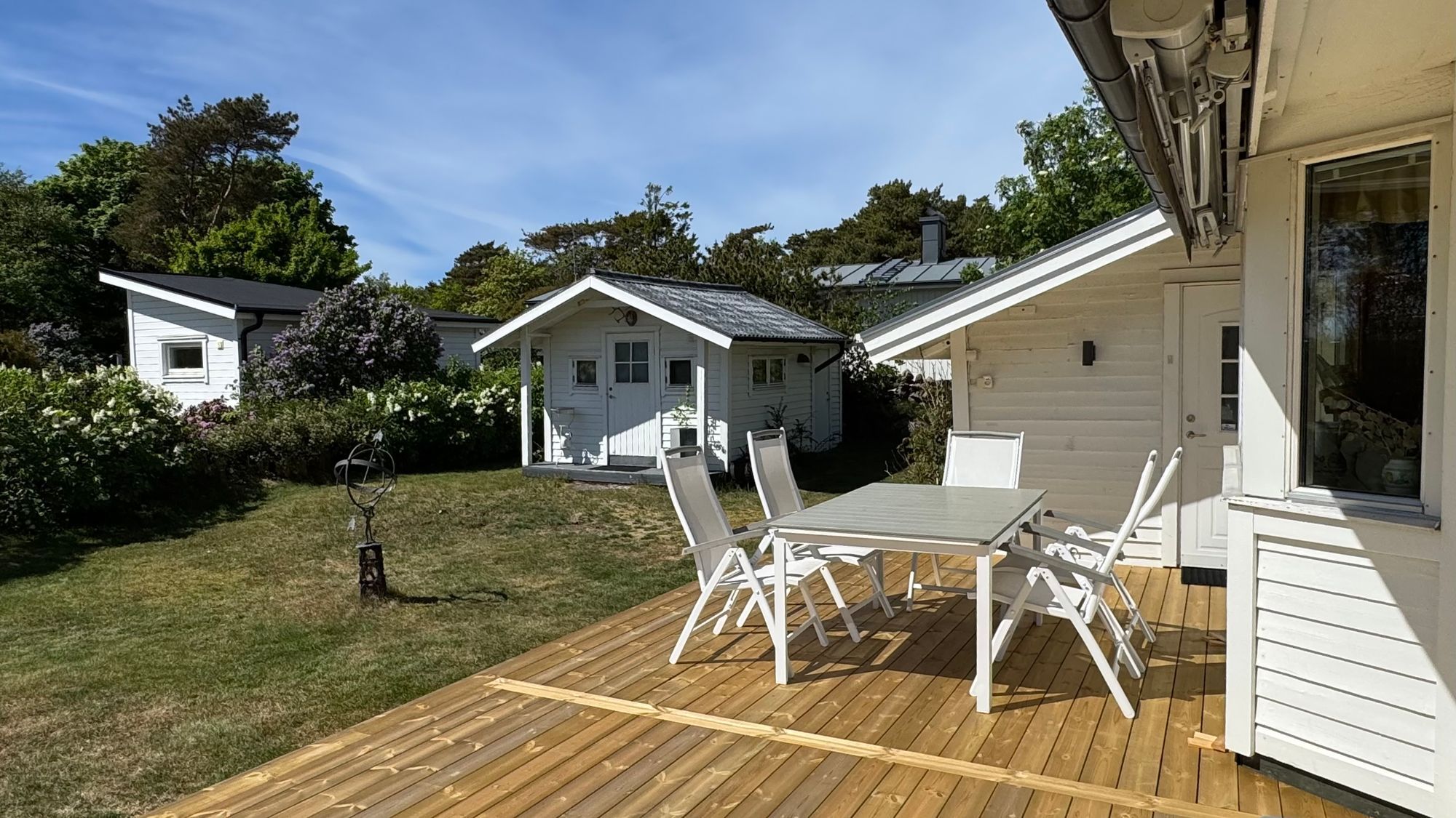 Rymlig familjestuga 200 m från havet – Glommen – bild 2 av 24