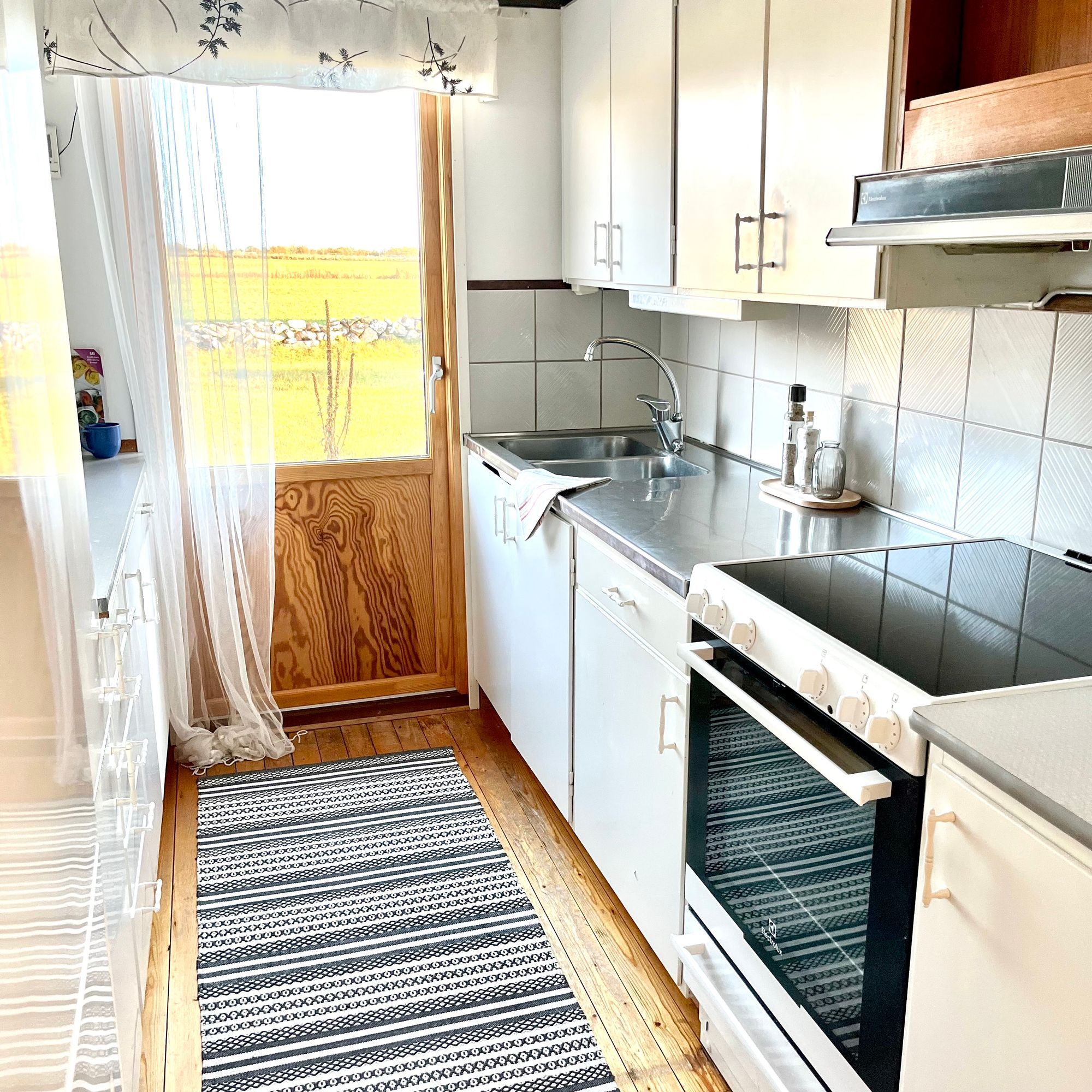 Mysig och havsnära sommarstuga i Kårehamn/Petgärde – bild 6 av 21