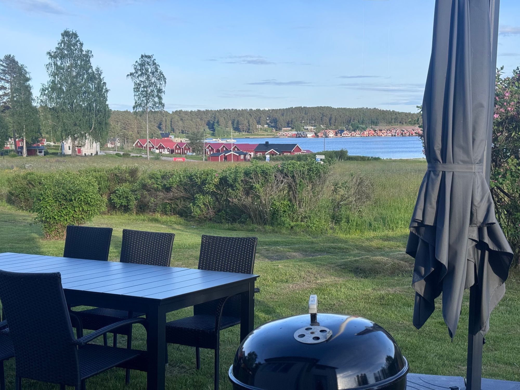 Hundvänligt familjeparadis i Norrfällsviken – bild 3 av 24