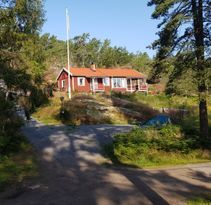 Cottage in the STHM arch near the lake and sea