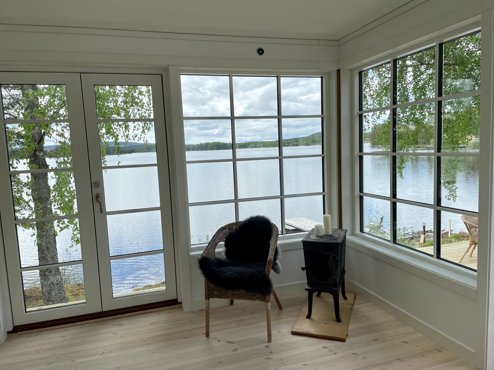 Stuga på sjötomt med egen brygga, Runn -nära Romme – bild 14 av 24