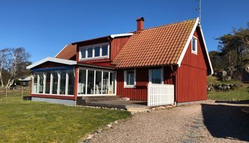 Villa i strandläge, fri havsutsikt, naturreservat