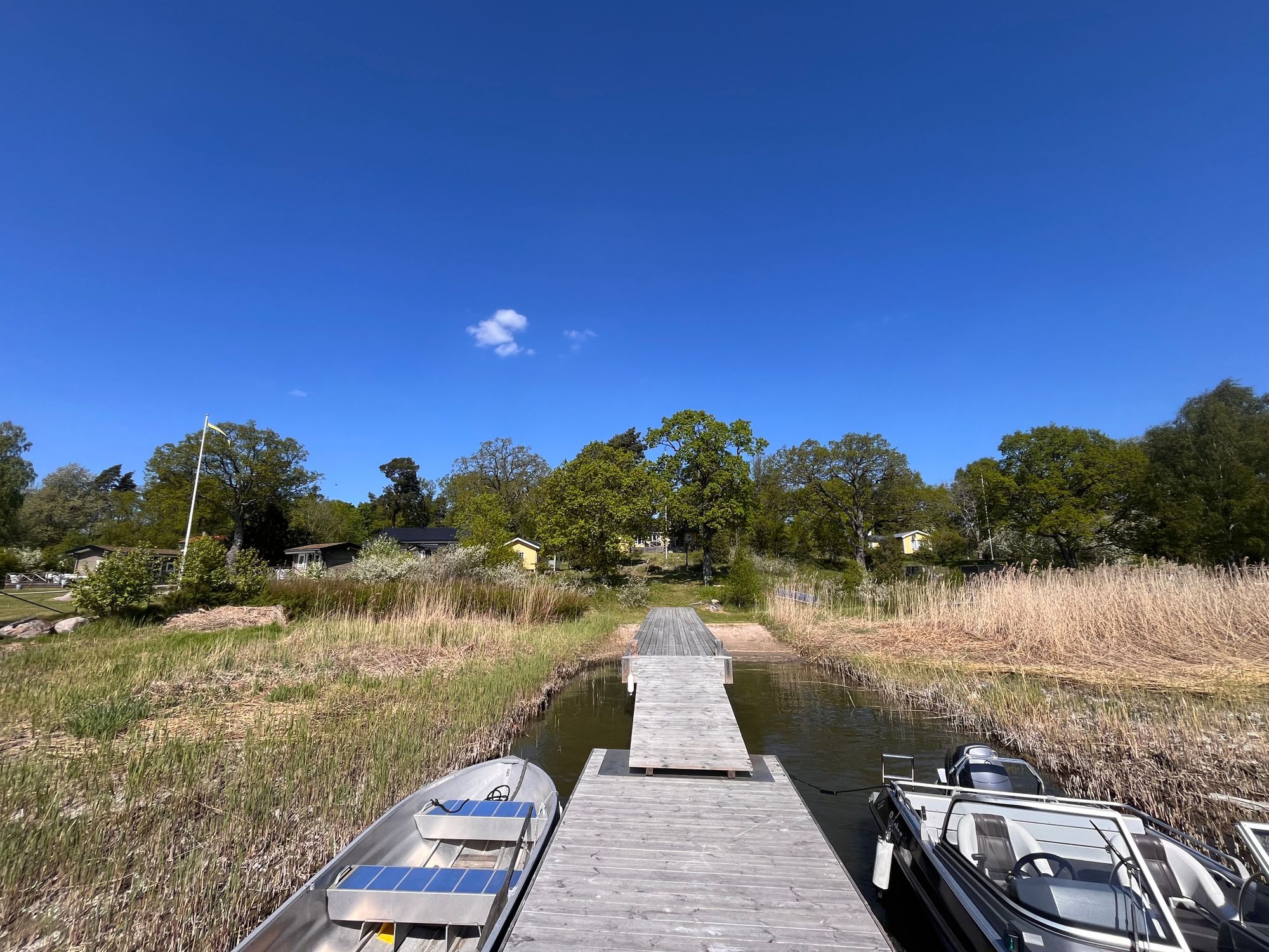 Charmig Skärgårdsstuga i Vaxholm – Egen Brygga – bild 3 av 14