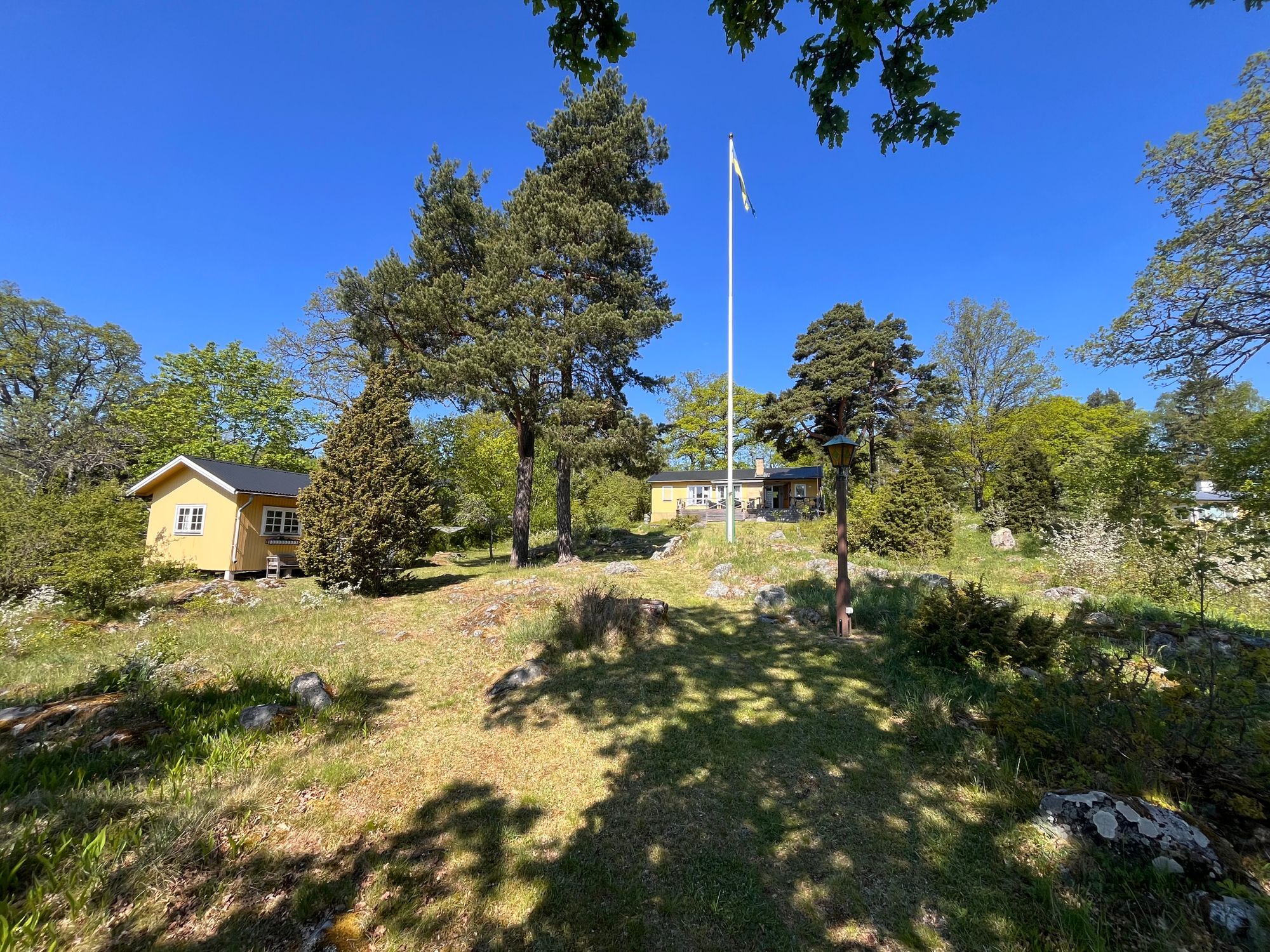 Charmig Skärgårdsstuga i Vaxholm – Egen Brygga – bild 11 av 14