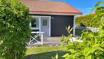 Två mysiga lägenheter i villa vid Kneippbyn