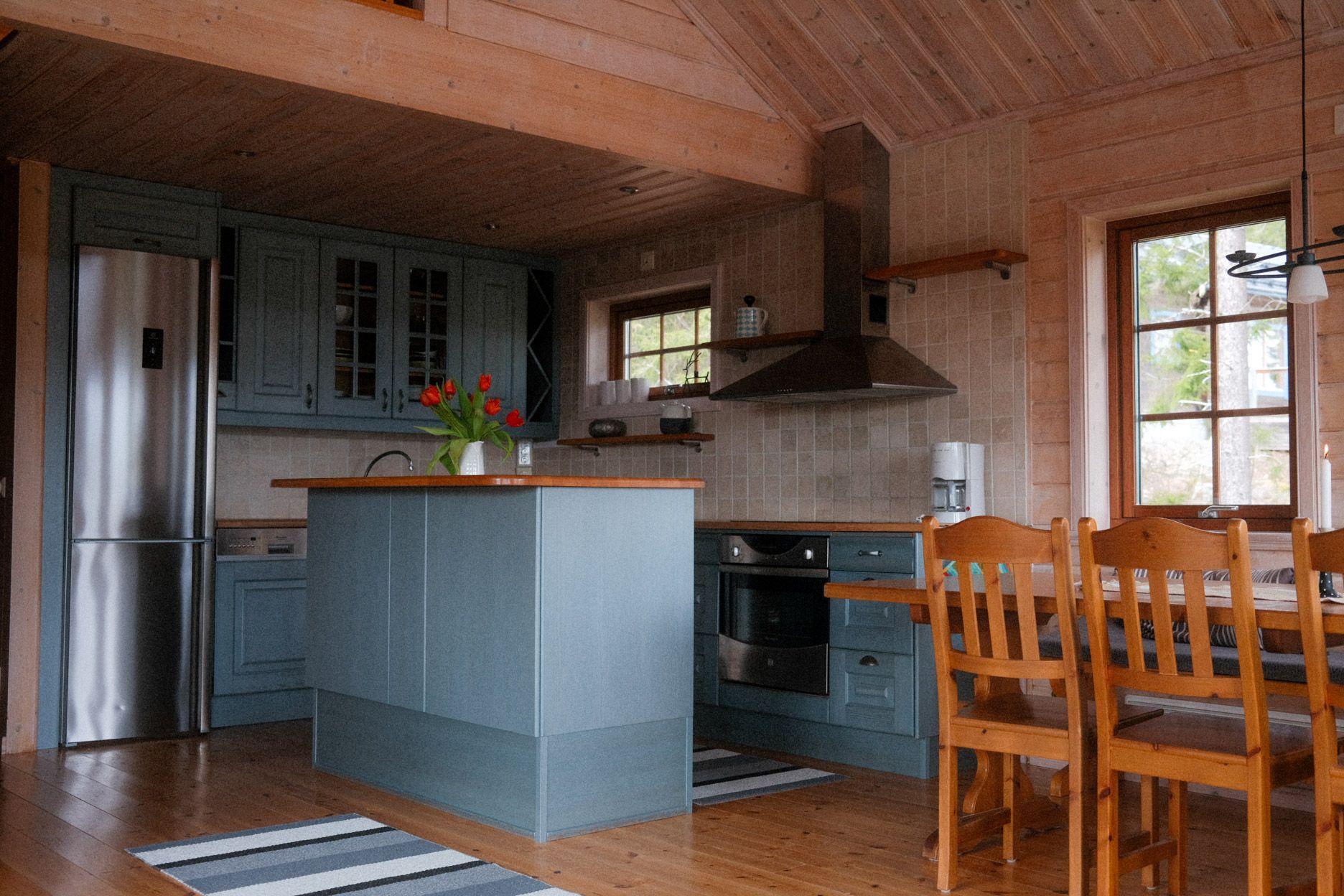Bo i backen – stor fjällstuga i Klövsjö m. bastu – bild 8 av 24