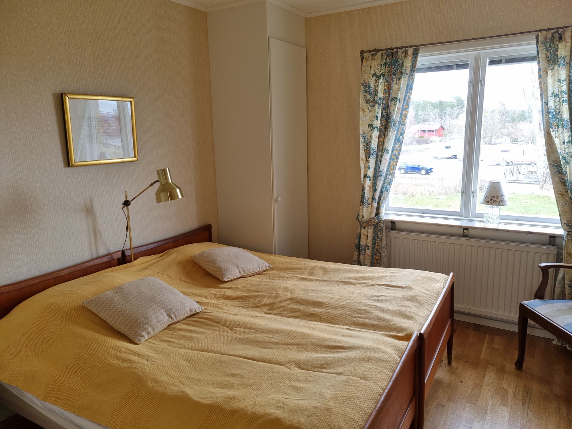 Fiskarvilla med havsutsikt centralt i Grisslehamn – bild 4 av 14