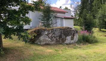 Fritidshus vid sjö nära Astrid Lindgrens värld