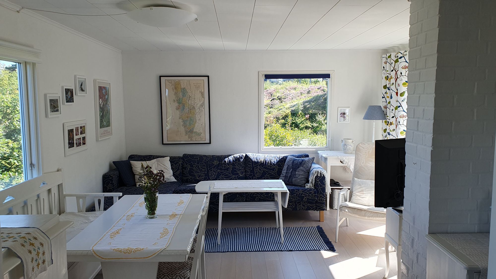 Hyr vår ljusa, fina sommarstuga! – bild 4 av 18