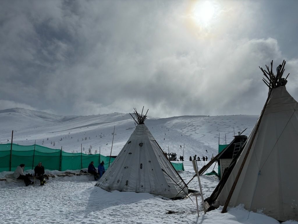 Ski-in ski-out Åre med fri utsikt över Renfjället – bild 15 av 18