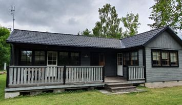 Strandnära stuga vid Åminne