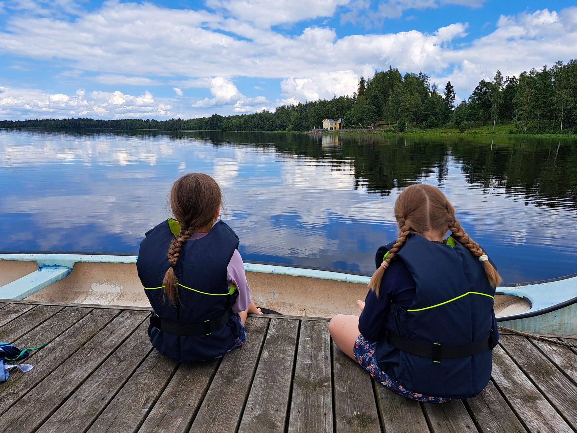 Naturskön och lantlig idyll mellan sjöar. – bild 22 av 24