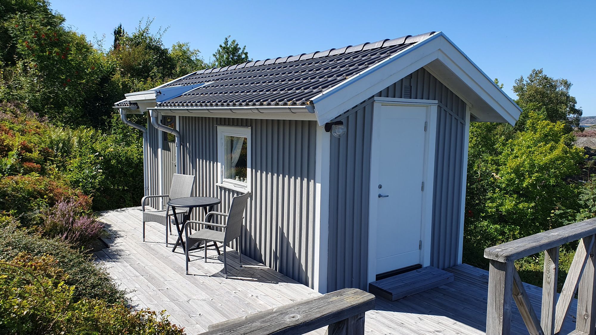 Hyr vår ljusa, fina sommarstuga! – bild 8 av 18