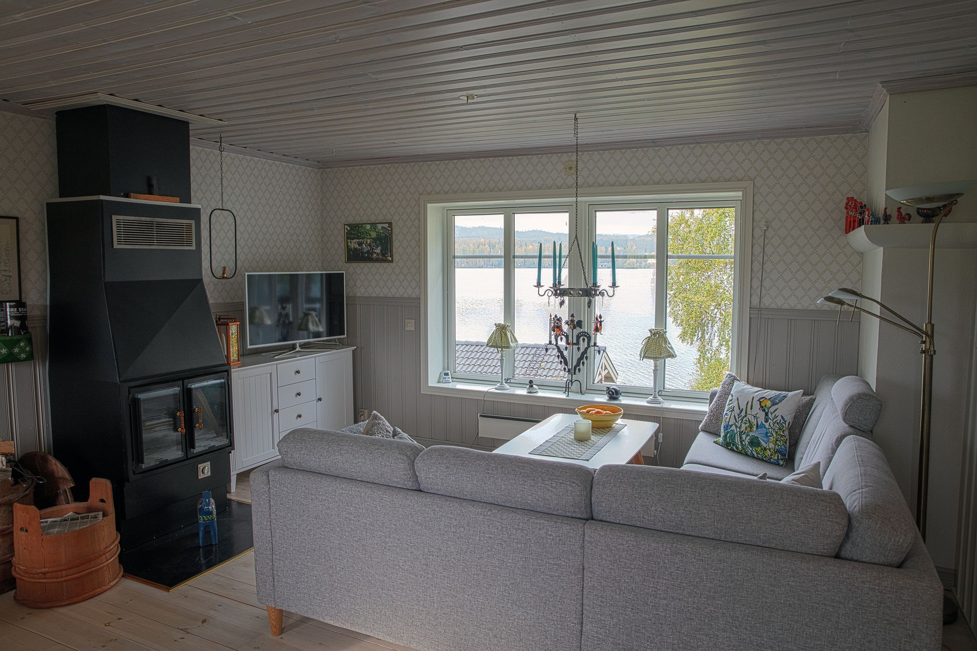 Timmerhus på egen strandtomt med enskilt läge – bild 6 av 24