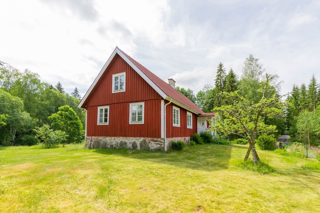 Torp från slutet på 1800-talet i Skånska skogarna – bild 3 av 18