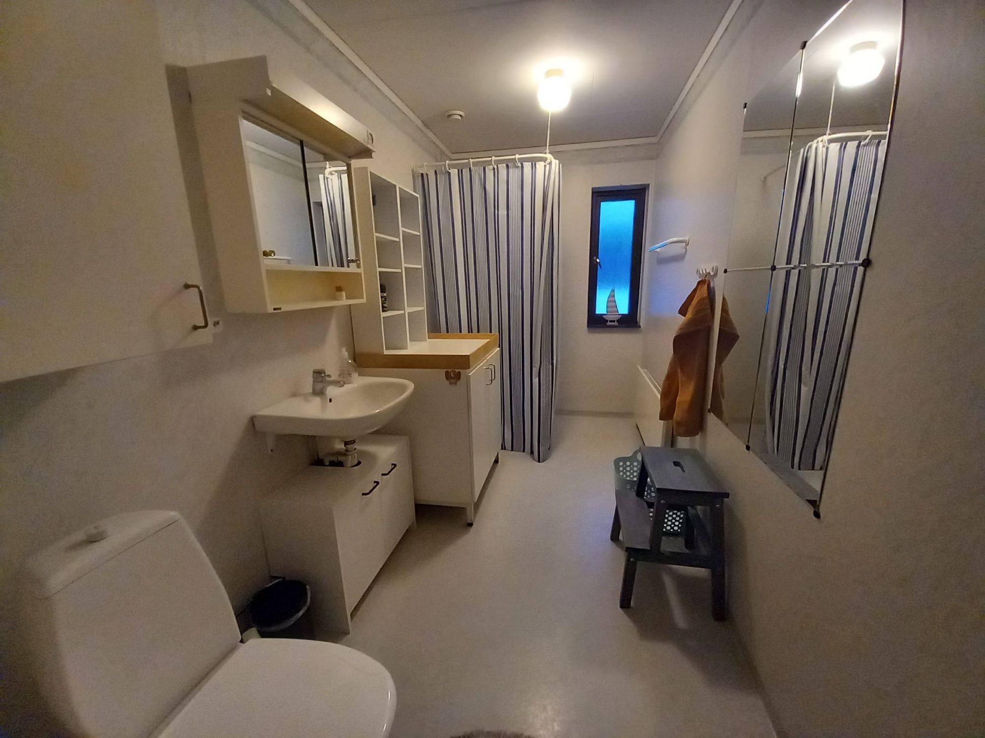 Rymlig villa i den idylliska fiskebyn Norrfors – bild 7 av 24