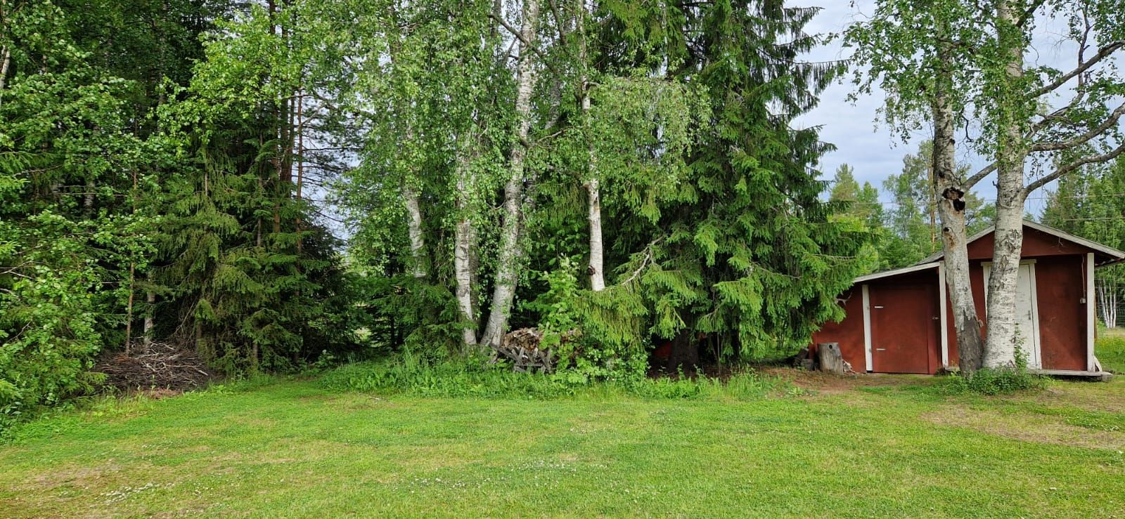 Rymlig villa i den idylliska fiskebyn Norrfors – bild 16 av 24
