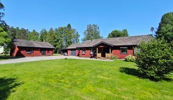 Rymlig villa i den idylliska fiskebyn Norrfors